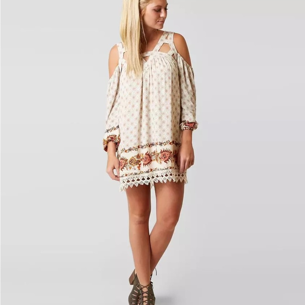NWT sz S Coco + Jaimeson cold shoulder lined beige/cream dress runs larger